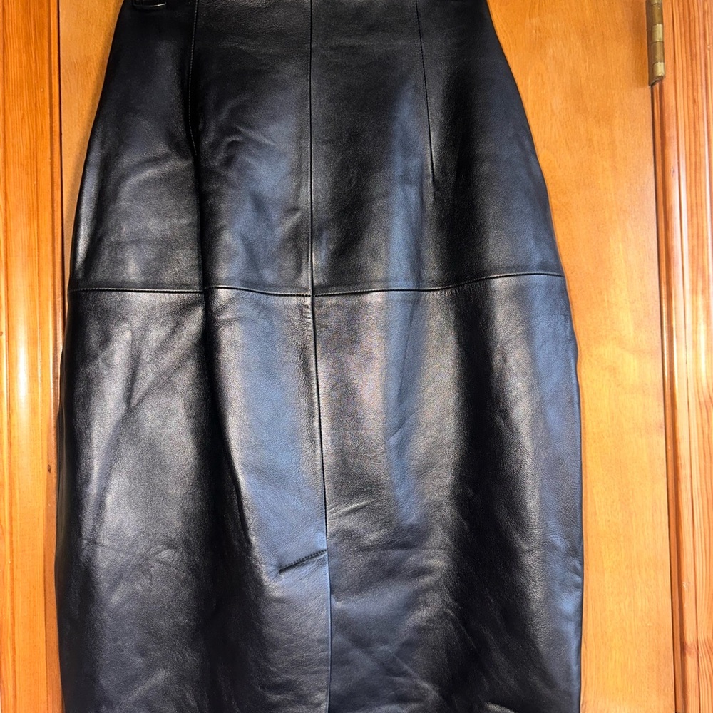 Elegant Black Leather Skirt - Never Worn